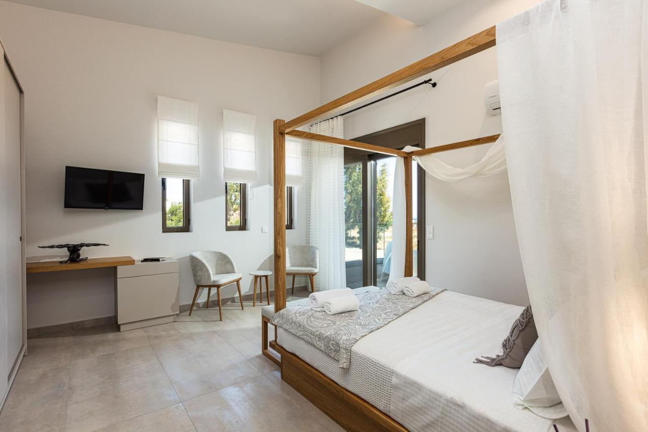 Lagoon Seaside Villa, Sumptuous Retreat,By Thinkvilla Panormos  Екстер'єр фото